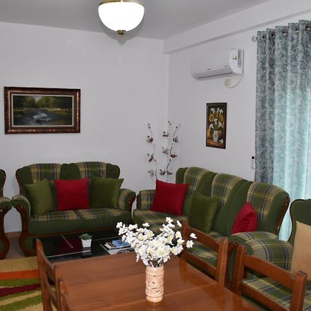 Leo Apartment Përmet 外观 照片